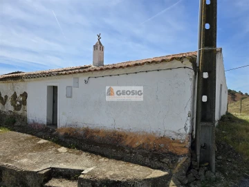 Moradia T2 para Venda em Santa Cruz
