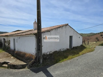 Moradia T2 para Venda em Santa Cruz