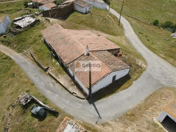 Moradia T2 para Venda em Santa Cruz