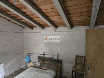 Moradia T2 para Venda em Santa Cruz