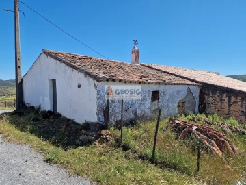 Moradia T2 para Venda em Santa Cruz