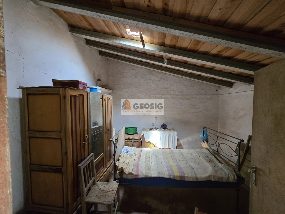 Moradia T2 para Venda em Santa Cruz Foto 4