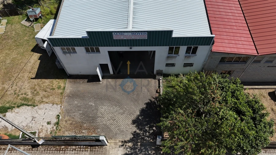 Armazém para Arrendamento em Alfandega da Fe Foto 2