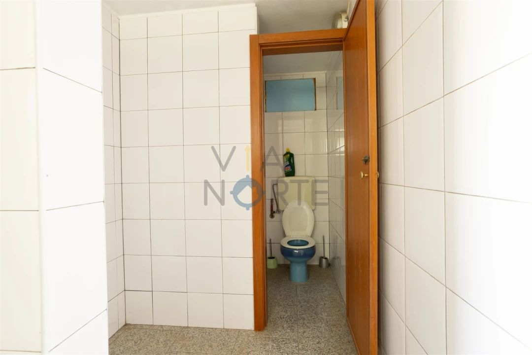 Armazém para Arrendamento em Alfandega da Fe Foto 14