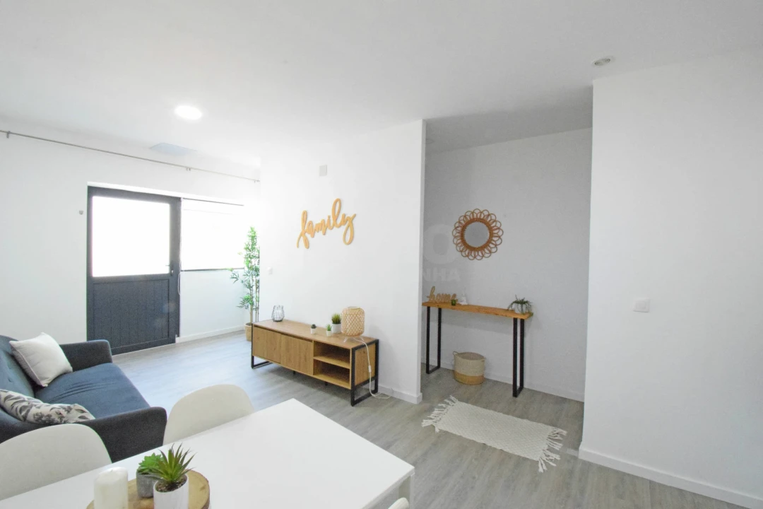 Apartamento T1 para Venda em Covilhã e Canhoso Foto 5