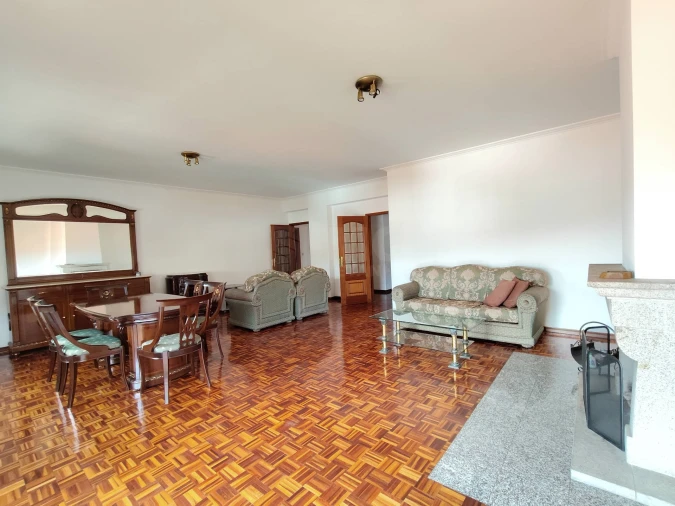 Apartamento T2 para Venda em Covilhã e Canhoso Foto 4