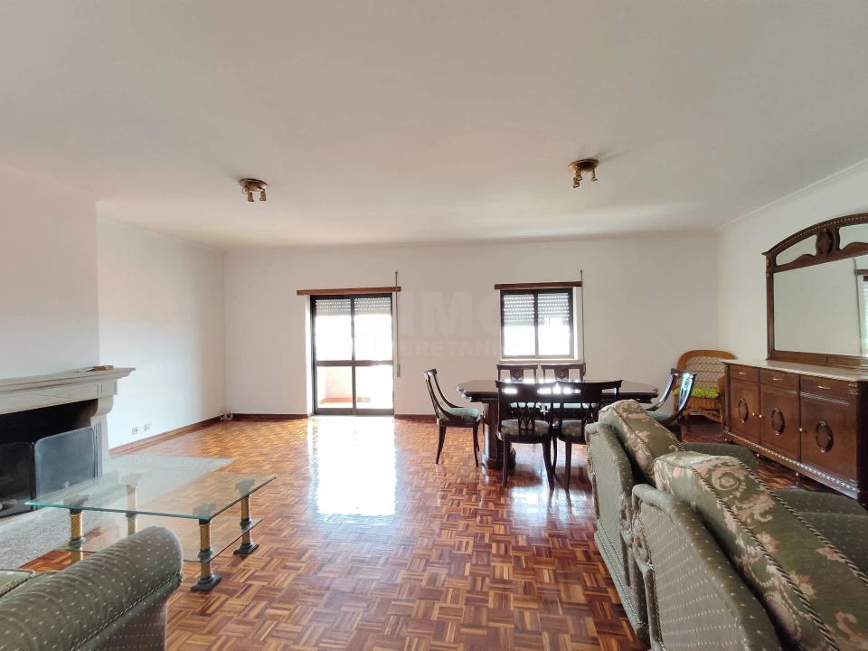 Apartamento T2 para Venda em Covilhã e Canhoso Foto 7