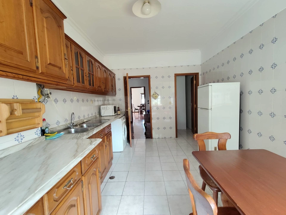 Apartamento T2 para Venda em Covilhã e Canhoso Foto 9