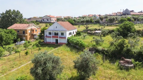 Moradia T5 para Venda em Aldeia do Bispo, Águas e Aldeia de João Pires