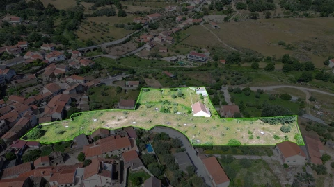 Moradia T5 para Venda em Aldeia do Bispo, Águas e Aldeia de João Pires