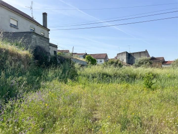 Moradia T5 para Venda em Aldeia do Bispo, Águas e Aldeia de João Pires