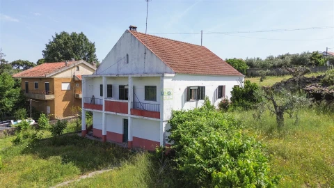 Moradia T5 para Venda em Aldeia do Bispo, Águas e Aldeia de João Pires