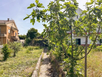 Moradia T5 para Venda em Aldeia do Bispo, Águas e Aldeia de João Pires