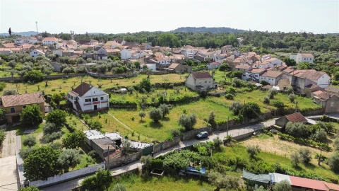 Moradia T5 para Venda em Aldeia do Bispo, Águas e Aldeia de João Pires