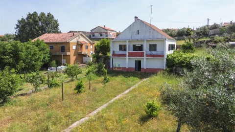Moradia T5 para Venda em Aldeia do Bispo, Águas e Aldeia de João Pires