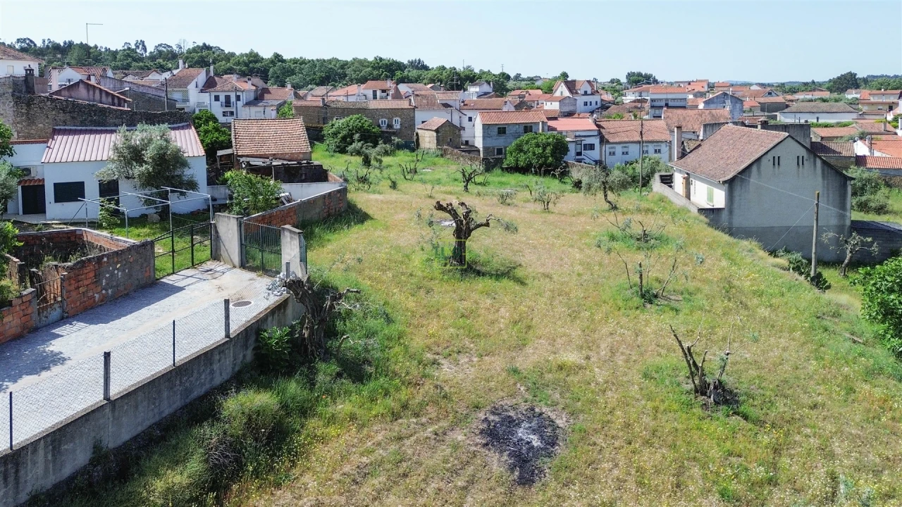 Moradia T5 para Venda em Aldeia do Bispo, Águas e Aldeia de João Pires Foto 13