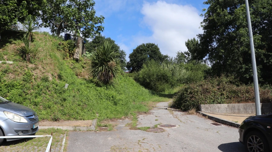 Terreno Comércio / Armazém para Venda em Brito