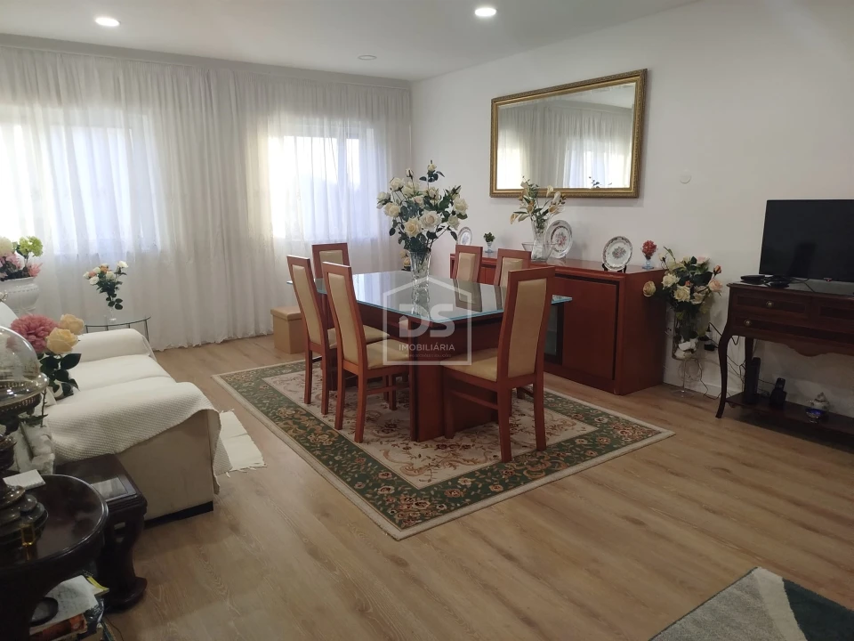 Apartamento T1 para Venda em Currelos, Papízios e Sobral Foto 1
