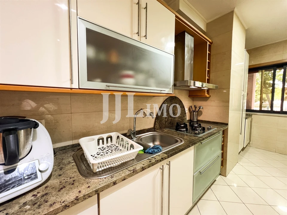 Apartamento T2 para Arrendamento em Parque das Nações Foto 8