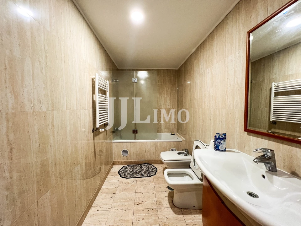Apartamento T2 para Arrendamento em Parque das Nações Foto 11