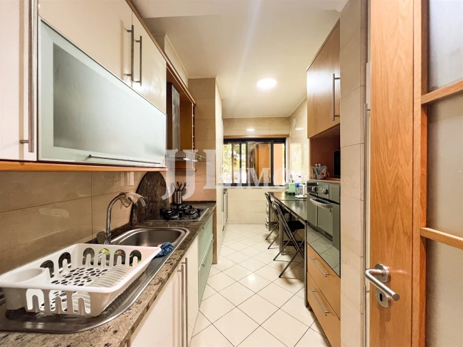 Apartamento T2 para Arrendamento em Parque das Nações Foto 6
