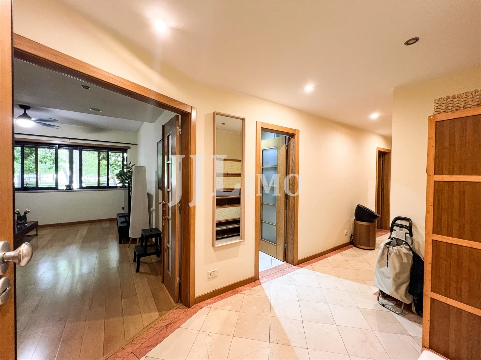 Apartamento T2 para Arrendamento em Parque das Nações Foto 2