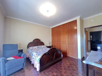 Moradia T4 para Venda em Esmolfe