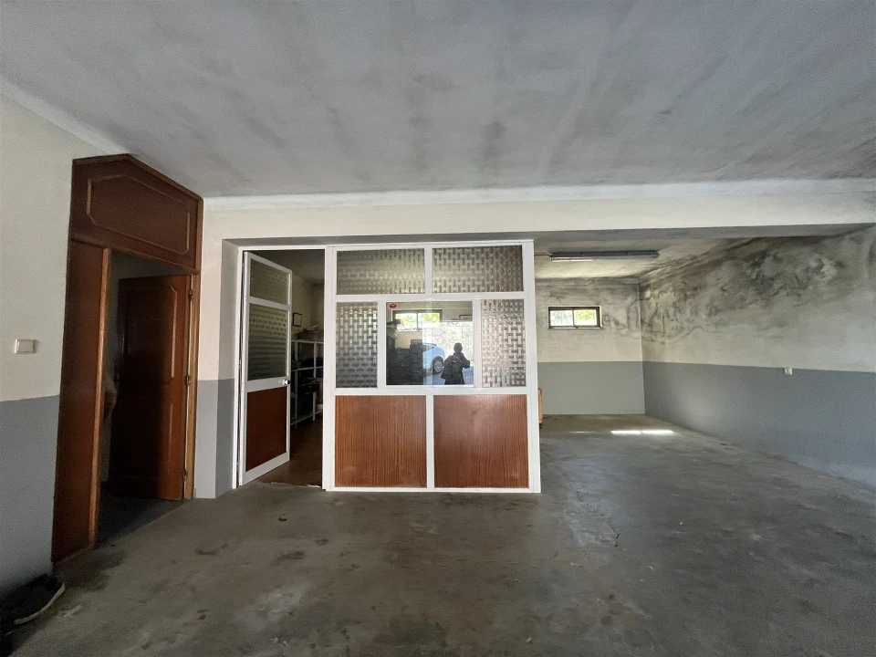 Moradia T4 para Venda em Esmolfe Foto 28