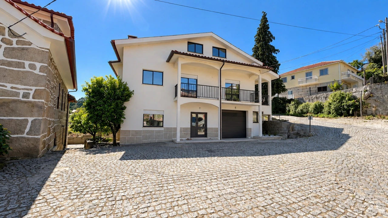 Moradia T4 para Venda em Esmolfe Foto 1