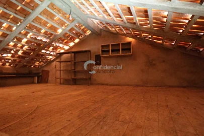Moradia T5 para Venda em Nespereira