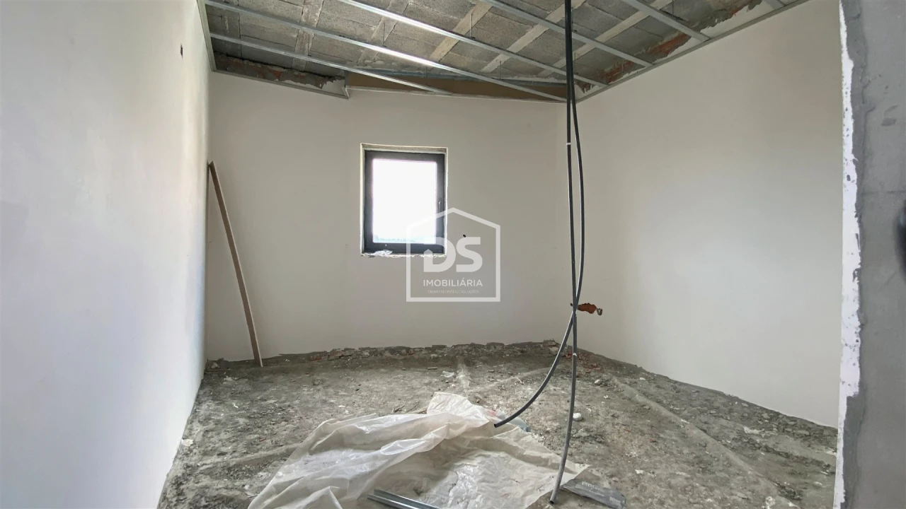 Moradia T3 para Venda em Meinedo Foto 19