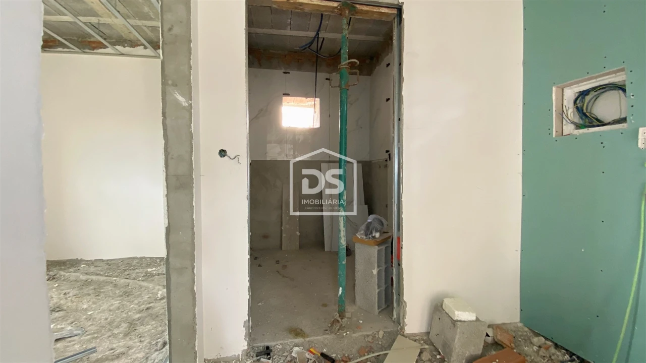 Moradia T3 para Venda em Meinedo Foto 18