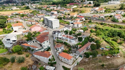 Moradia T3 para Venda em Meinedo
