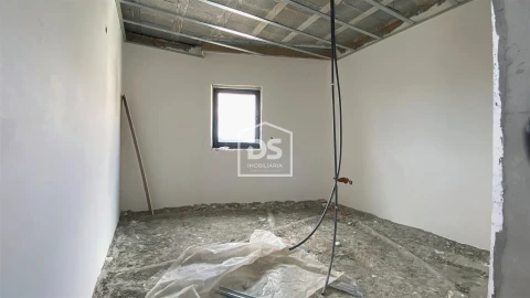 Moradia T3 para Venda em Meinedo