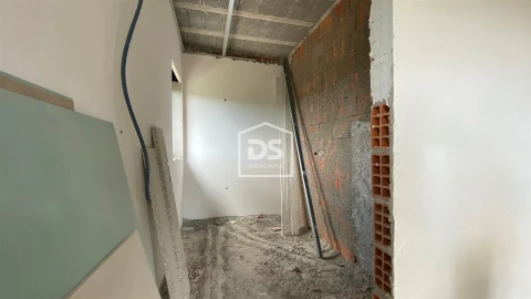 Moradia T3 para Venda em Meinedo
