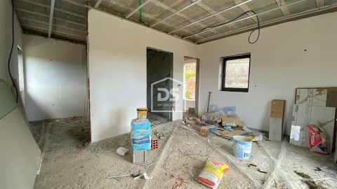 Moradia T3 para Venda em Meinedo
