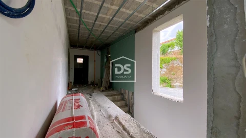 Moradia T3 para Venda em Meinedo