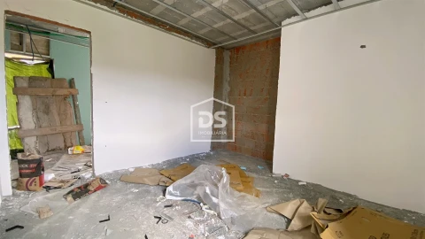 Moradia T3 para Venda em Meinedo
