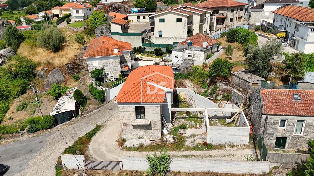 Moradia T3 para Venda em Meinedo Foto 4