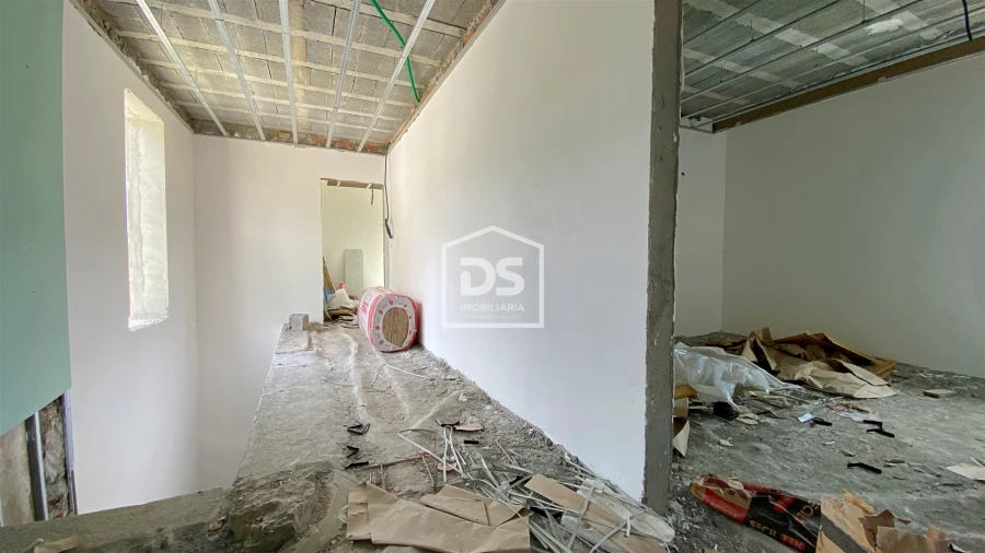 Moradia T3 para Venda em Meinedo Foto 17