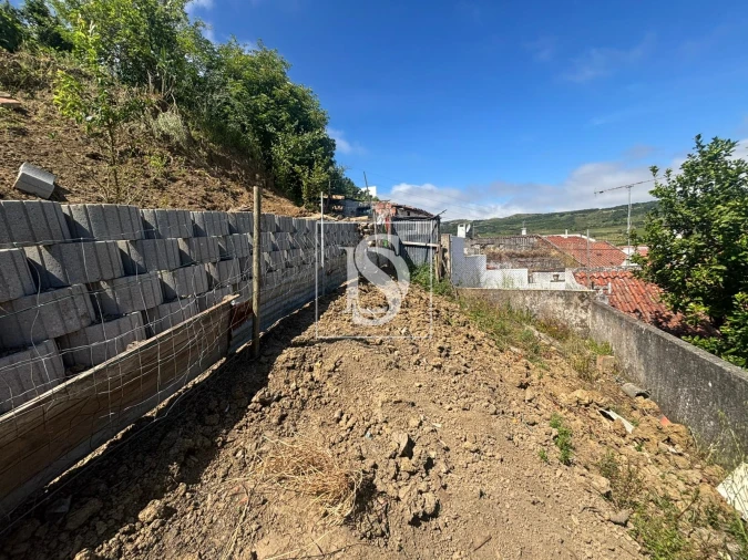 Terreno Misto para Venda em Santo Quintino Foto 4