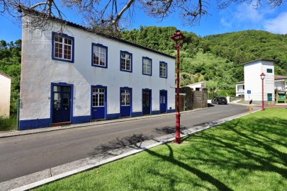 Moradia T7 para Venda em Faial da Terra