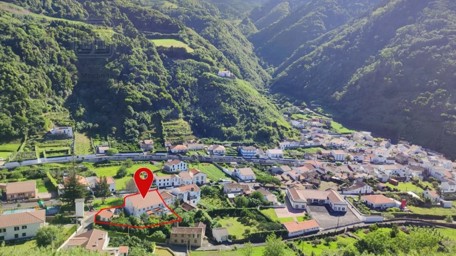 Moradia T7 para Venda em Faial da Terra Foto 13
