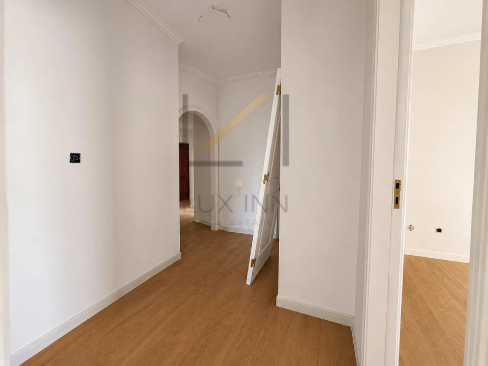 Apartamento T3 para Venda em Massamá e Monte Abraão Foto 6