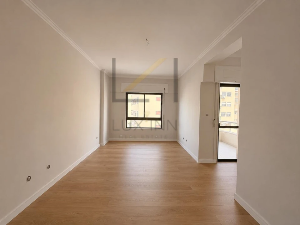 Apartamento T3 para Venda em Massamá e Monte Abraão Foto 11