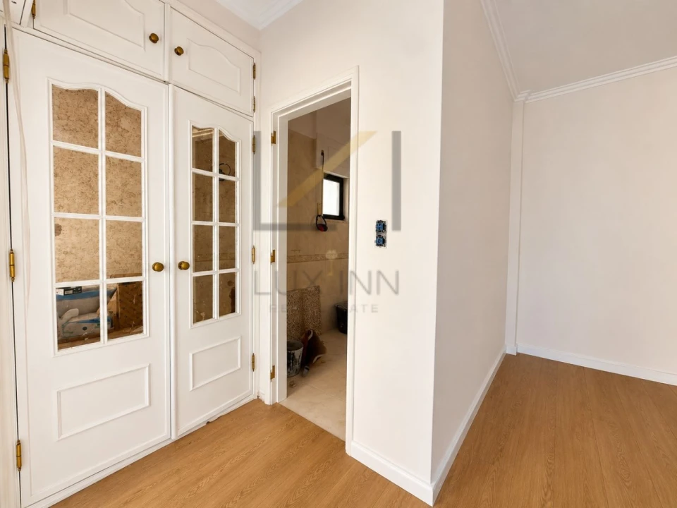 Apartamento T3 para Venda em Massamá e Monte Abraão Foto 13