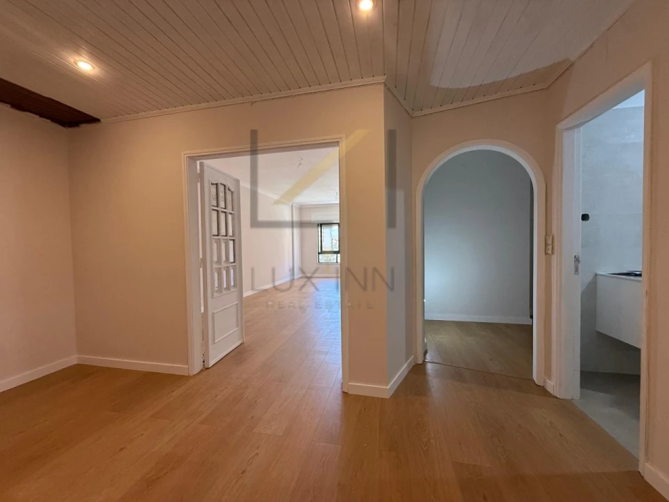 Apartamento T3 para Venda em Massamá e Monte Abraão Foto 9