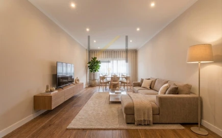 Apartamento T3 para Venda em Massamá e Monte Abraão