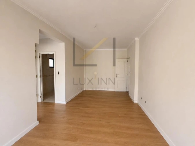 Apartamento T3 para Venda em Massamá e Monte Abraão Foto 12