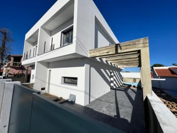 Moradia T2 para Venda em Fernao Ferro